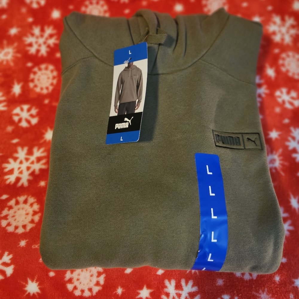 Puma Men's Green Hoodie Sweatshirt